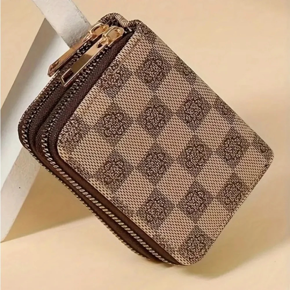 Fashion Wallet - Picture 2 of 5